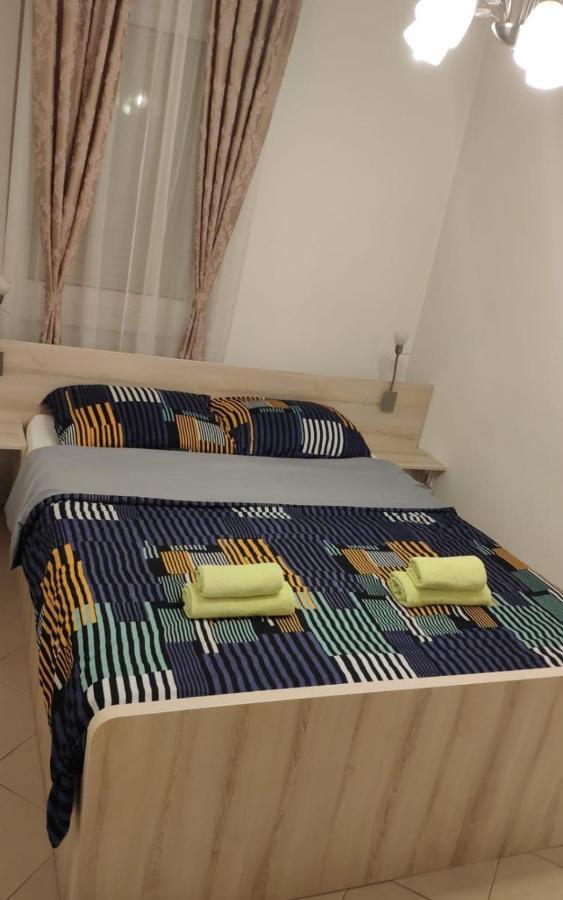 Holiday Wing Apartments Ягодина Экстерьер фото