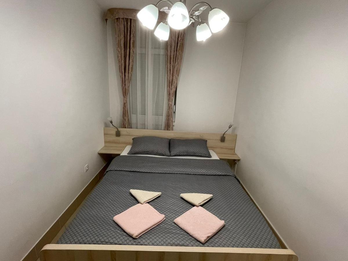 Holiday Wing Apartments Ягодина Экстерьер фото