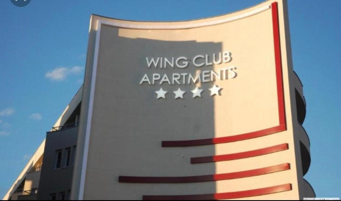 Holiday Wing Apartments Ягодина Экстерьер фото